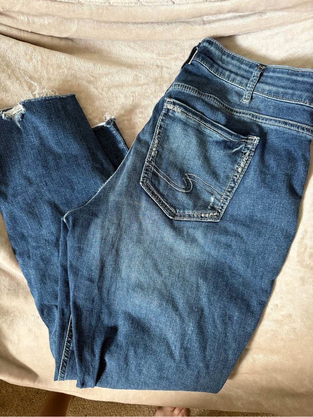 Silver Jeans Suki Mid Rise Slim Boot Distressed Jeans Women's 16 x 29